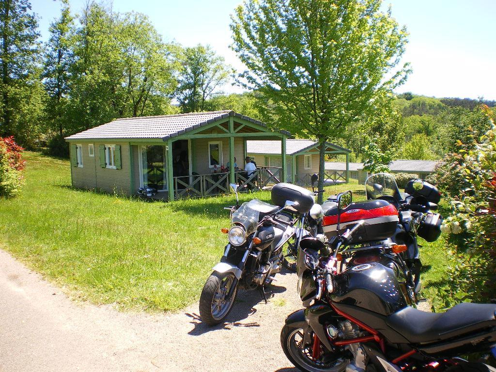 Cottages Du Lac De Miel Beynat Exterior photo