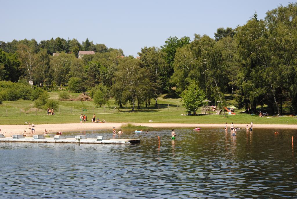 Cottages Du Lac De Miel Beynat Exterior photo