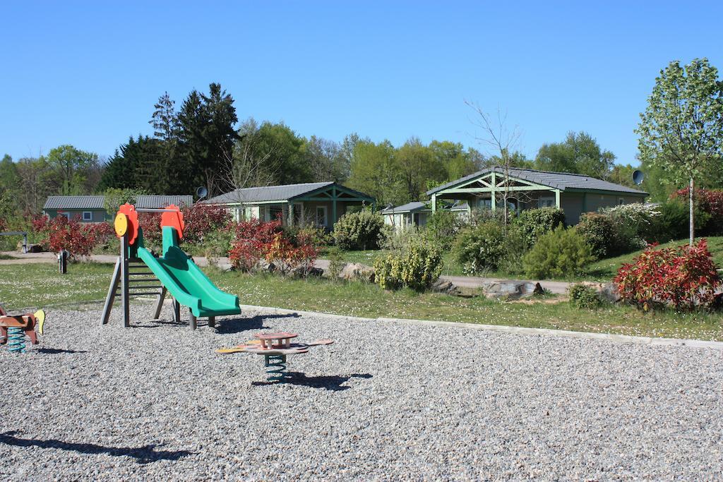 Cottages Du Lac De Miel Beynat Exterior photo